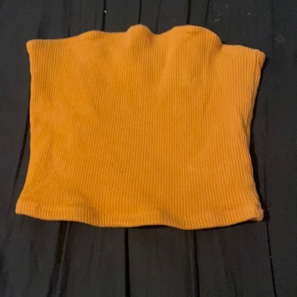 Garage, size SM, yellow. - Picture 1 of 1